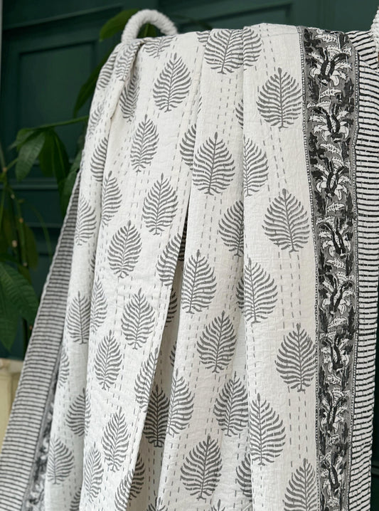 Leaf Design Floral Kantha Quilt in Gray and White Kantha Stitch Bed Throw Dohar Hand-block Artisan Summer
