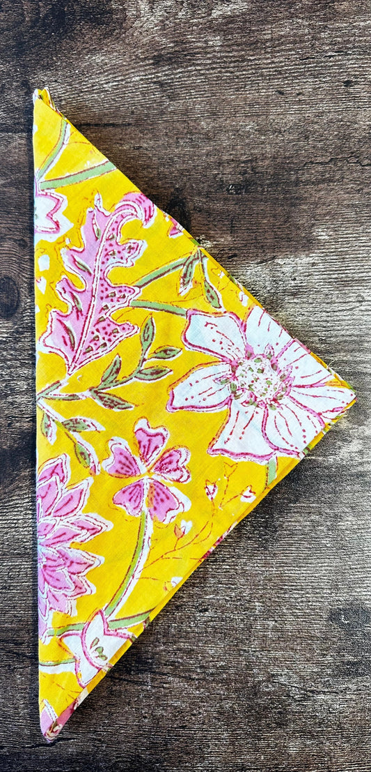 Everyday Charm: Cotton Napkins Yellow white pink flower
