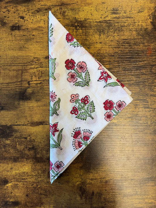 Everyday Charm: Cotton Napkins  White popular red