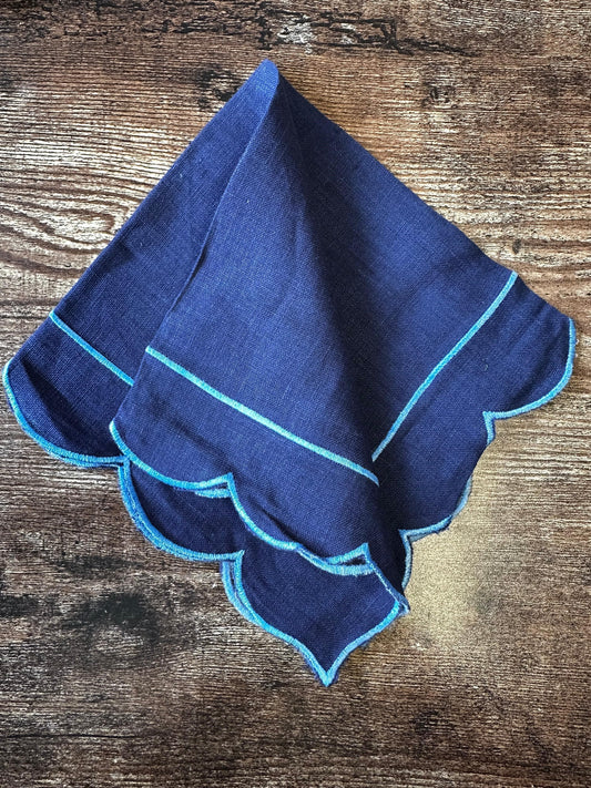 Pure Elegance: Linen Napkins blue hue