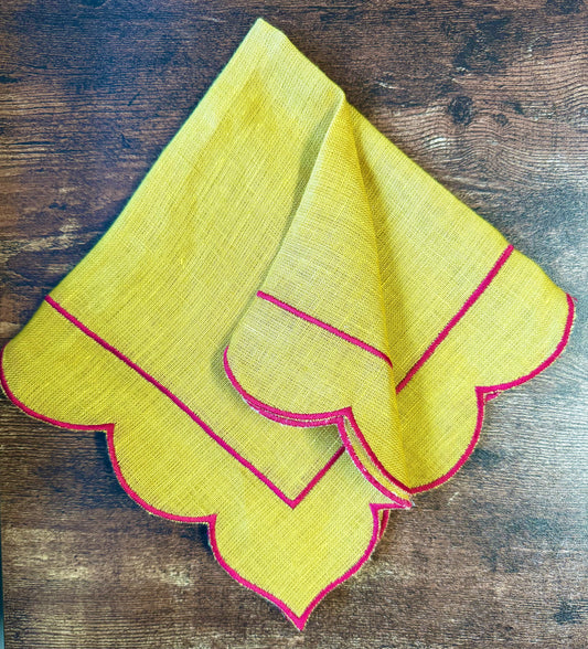 Pure Elegance: Linen Napkins yellow with pink lining