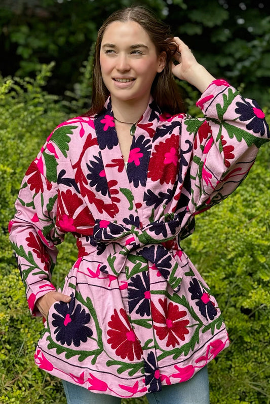 Traditional Suzani Belted Jacket – Hip-Length Elegance
Rose Apricot Peach