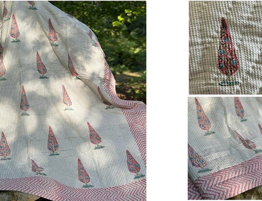 Handcrafted Waffle Quilts (Single) – Soft, Textured Comfort / Off-White Mulberry Pink, Green