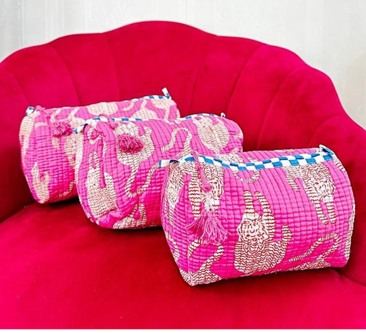 3-Piece Quilted Cotton Washbag Set – Soft, Stylish & Travel-Ready Pink Cheetah