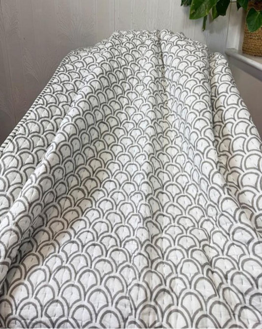 Quilted Pure Cotton Quilts Bed Throw King Size