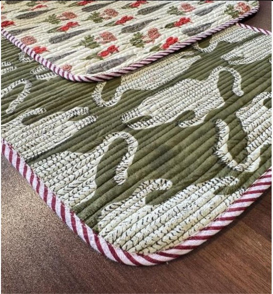 Cotton Reversible Table Mat Set (Set of 6)