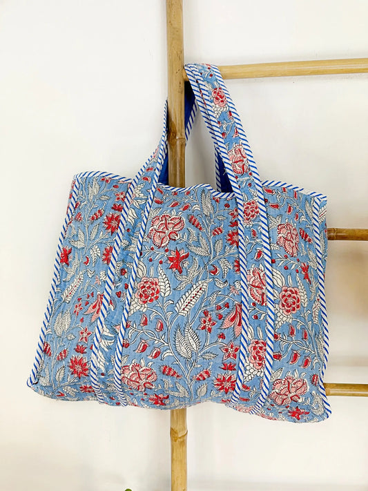 Quilted Cotton Handprint Blue hue