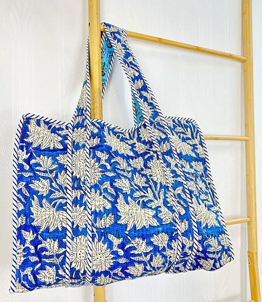 Quilted Cotton Handprint Blue cream