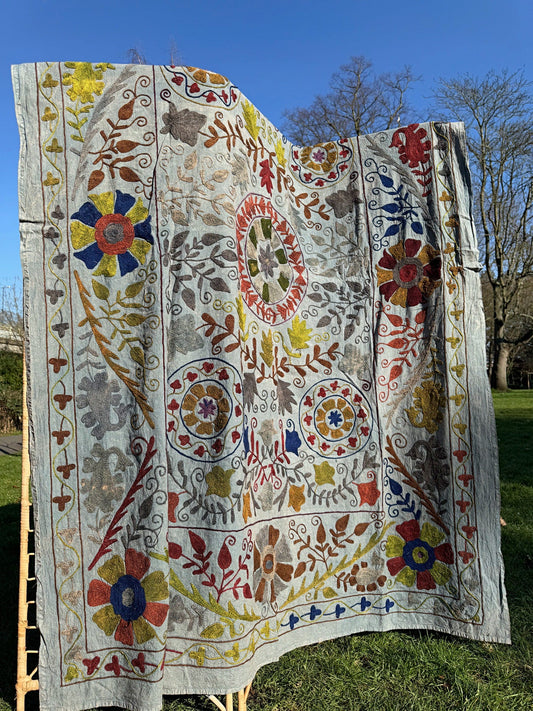 Vintage Handmade Wool Thread Embroidery – Timeless Craftsmanship & Heritage Detail Grey with multi bright