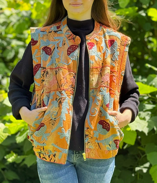 Vintage Kantha Sleeveless Zip Jacket with Suzani Embroidery – Handcrafted Orange floral