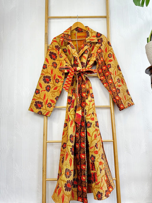 Vintage Longline Jacket – Classic Silhouette with Timeless Appeal Beige with red purple