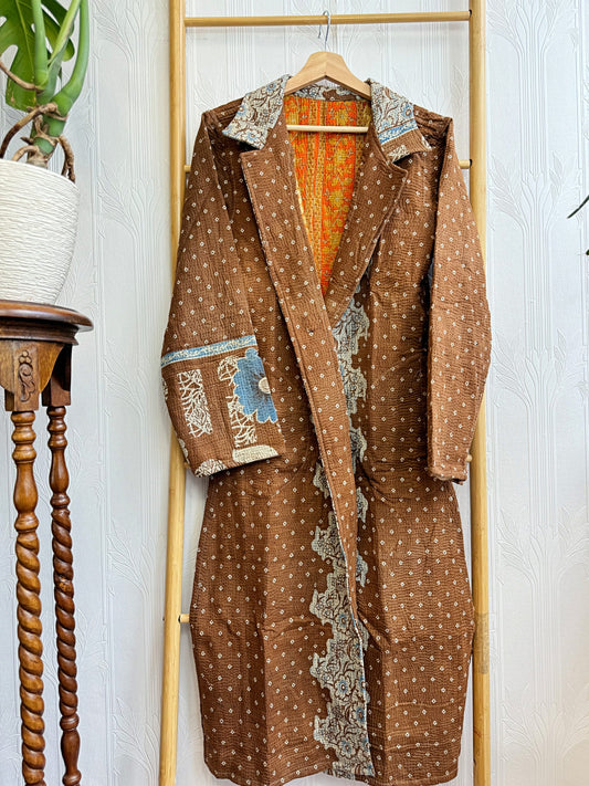 Vintage Longline Jacket – Classic Silhouette with Timeless Appeal Brown with beige