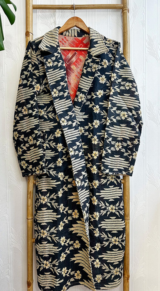 Vintage Longline Jacket – Classic Silhouette with Timeless Appeal Black with beige motif