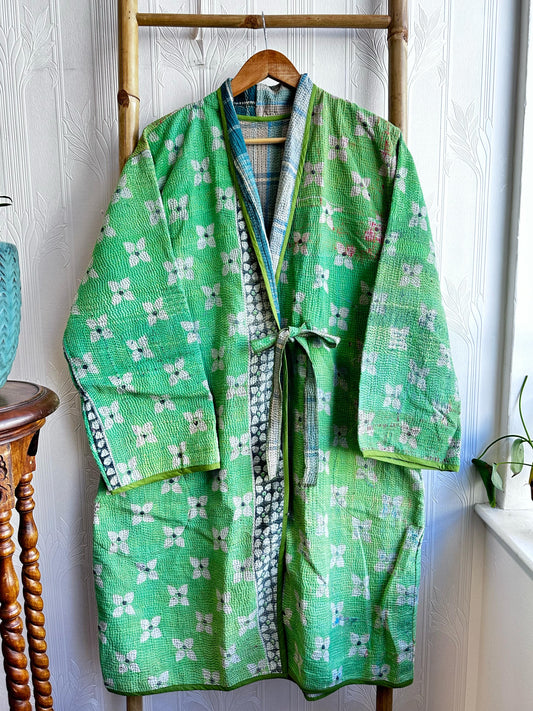Vintage Longline Jacket – Classic Silhouette with Timeless Appeal Green with motif