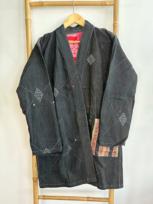 Vintage Longline Jacket – Classic Silhouette with Timeless Appeal Black with white thread
