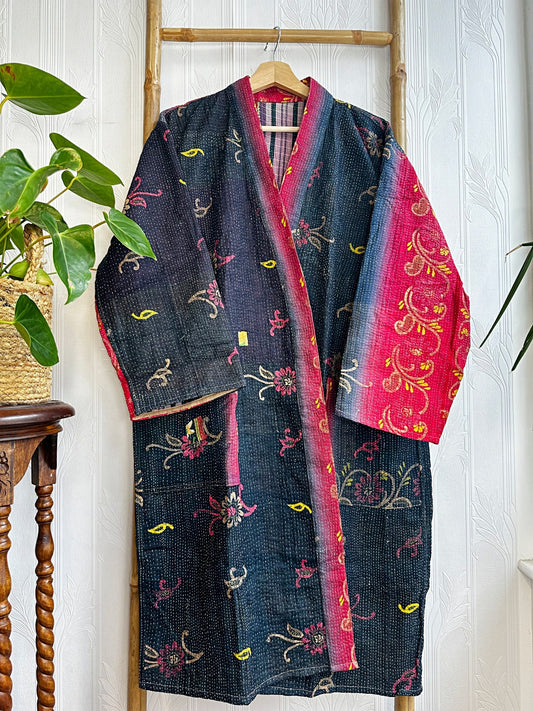 Vintage Longline Jacket – Classic Silhouette with Timeless Appeal Black with pink