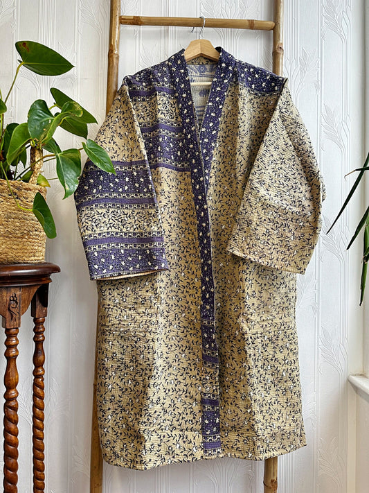 Vintage Longline Jacket – Classic Silhouette with Timeless Appeal Beige with purple