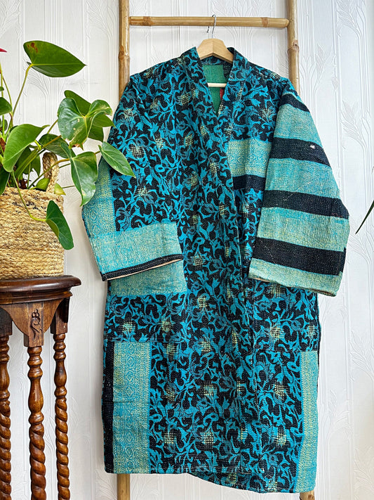 Vintage Longline Jacket – Classic Silhouette with Timeless Appeal Blue black with floral