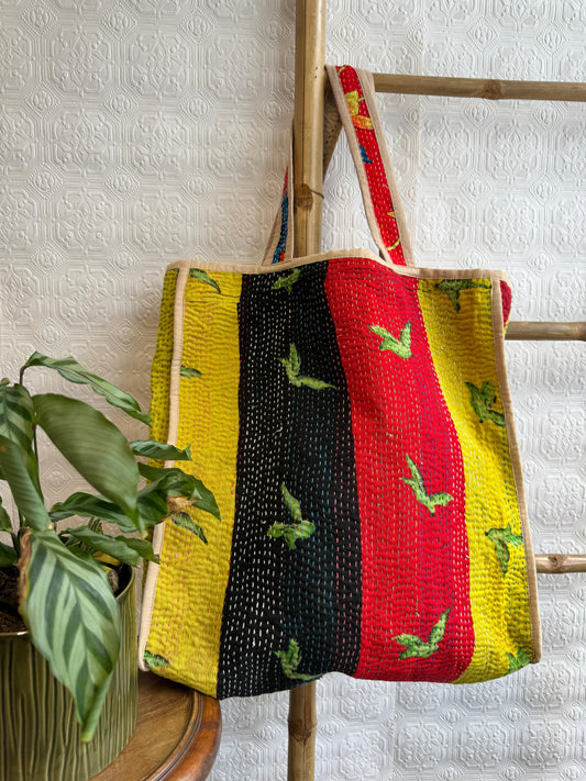 Vintage-Inspired Market Tote Bag – Timeless Style, Everyday Function Yellow with black