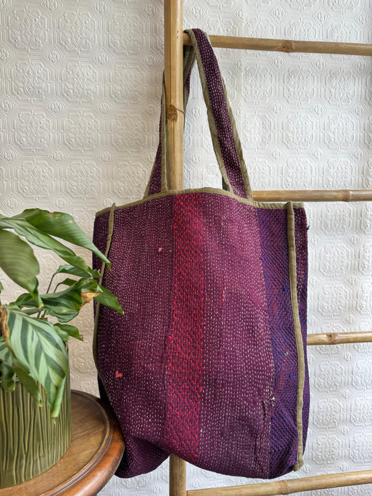 Vintage-Inspired Market Tote Bag – Timeless Style, Everyday Function Purple with beige