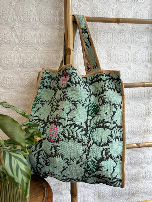 Vintage-Inspired Market Tote Bag – Timeless Style, Everyday Function Green black