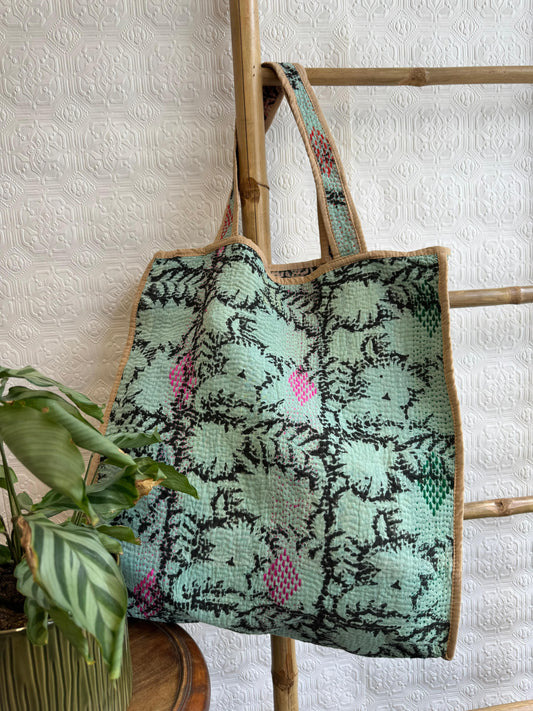 Vintage-Inspired Market Tote Bag – Timeless Style, Everyday Function Sea green black