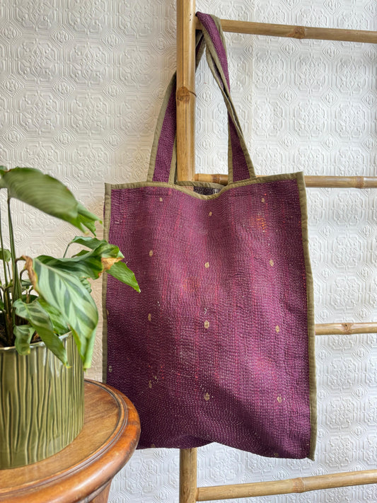 Vintage-Inspired Market Tote Bag – Timeless Style, Everyday Function Purple hue