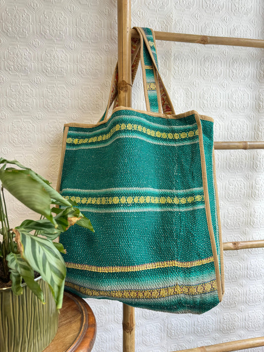 Vintage-Inspired Market Tote Bag – Timeless Style, Everyday Function Green beige