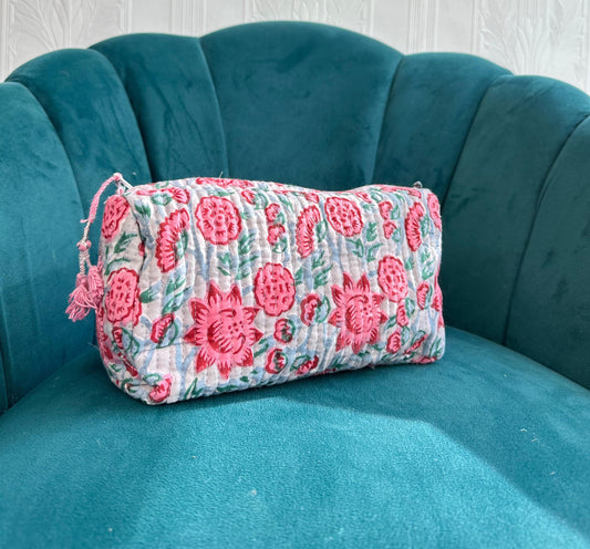 Quilted Cotton Washbag – Soft, Spacious & Everyday Ready Grey pink