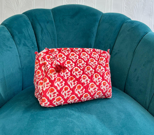 Quilted Cotton Washbag – Soft, Spacious & Everyday Ready Red with small motif