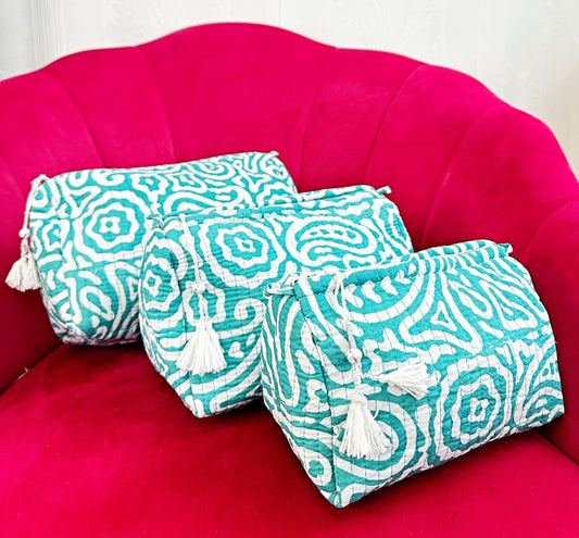 3-Piece Quilted Cotton Washbag Set – Soft, Stylish & Travel-Ready Sea green white