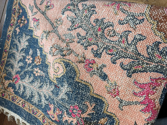 Modern 6x4 ft. Area Rug – Soft, Durable & Stylish Floor Accent | Peach Magenta Dark Blue Floral