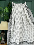 Leaf Design Floral Kantha Quilt in Gray and White Kantha Stitch Bed Throw Dohar Hand-block Artisan Summer
